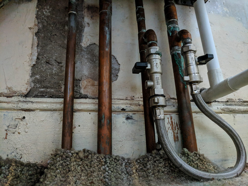 Gas System Tests and Leak Repair